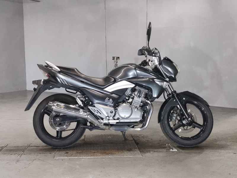 Suzuki GSR250