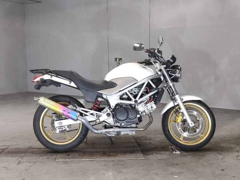 Honda VTR250 2011