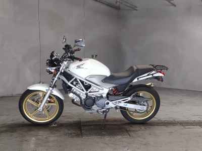 Honda VTR250 2011