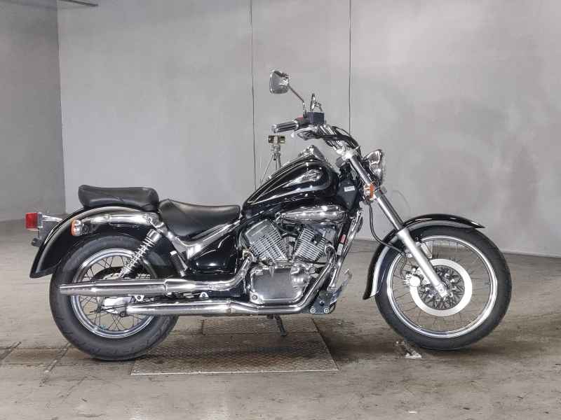 Suzuki Intruder 250LC