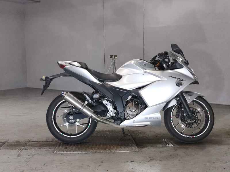 Suzuki Gixxer 250SF