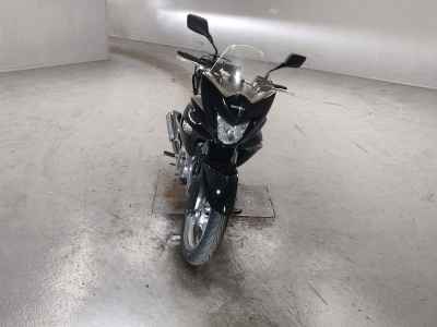 Suzuki GSR250S