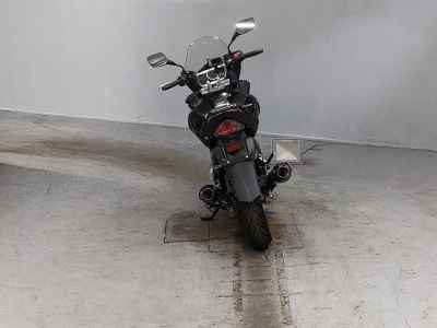 Suzuki GSR250S