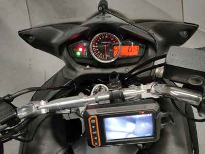 Suzuki GSR250S