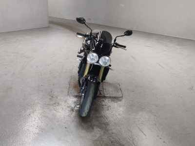 Triumph Street Triple 2011
