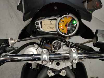 Triumph Street Triple 2011