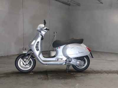 Vespa GTS 250