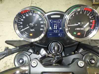 Kawasaki Z900RS 2023