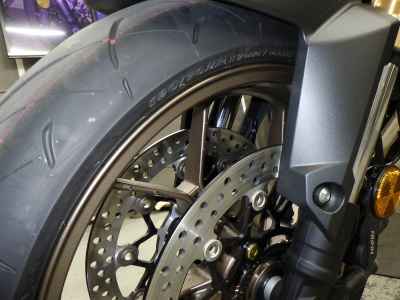Honda CB650R E-Clutch 2025
