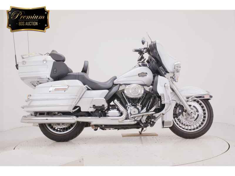 Harley-Davidson FLHTCU 1690 2012