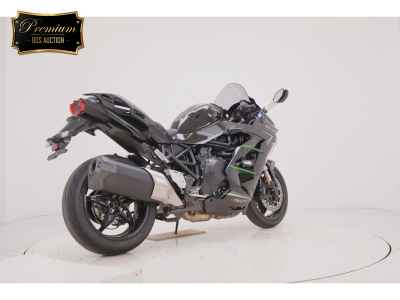 Kawasaki Ninja H2 SX 2023