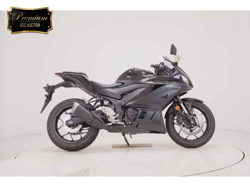 Yamaha YZF-R25 2023