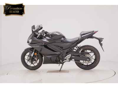 Yamaha YZF-R25 2023