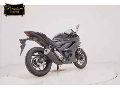 Yamaha YZF-R25 2023