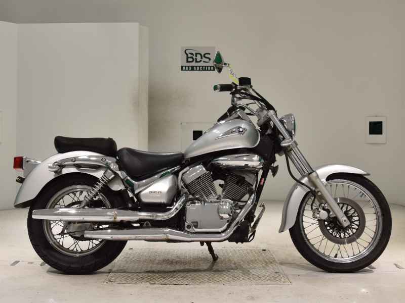 Suzuki Intruder 250LC