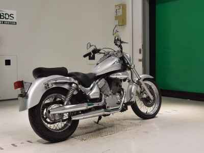 Suzuki Intruder 250LC