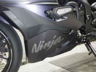Kawasaki Ninja ZX-25R SE