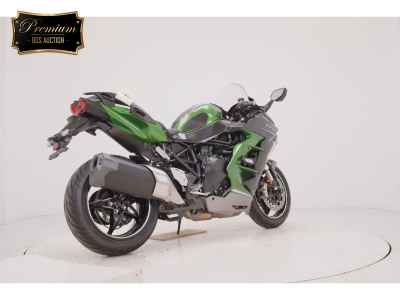 Kawasaki Ninja H2 SX 2022