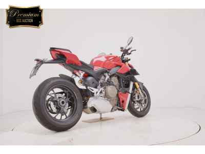 Ducati Streetfighter V4S 2024