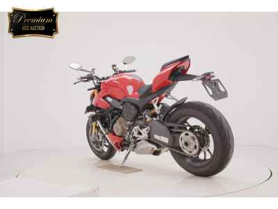 Ducati Streetfighter V4S 2024