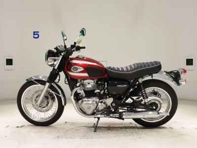 Kawasaki W800 2022
