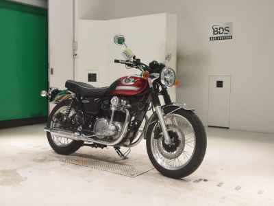 Kawasaki W800 2022