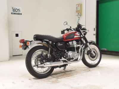 Kawasaki W800 2022