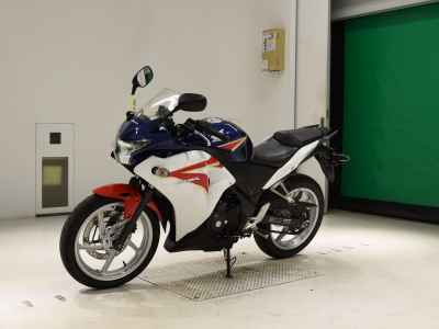 Honda CBR250R 2011
