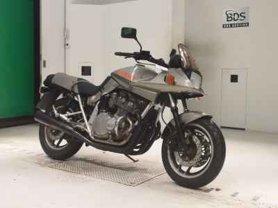 Suzuki GSX750S Katana