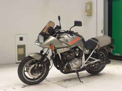 Suzuki GSX750S Katana