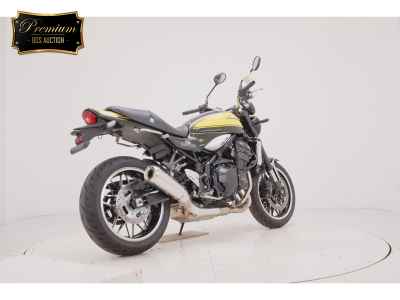 Kawasaki Z900RS 2023
