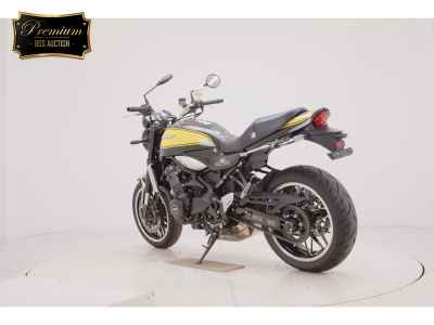 Kawasaki Z900RS 2023