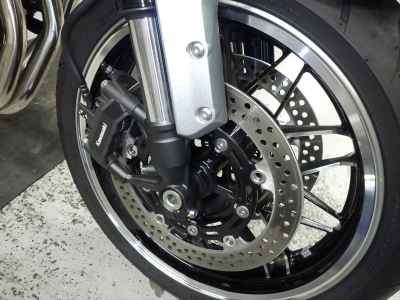 Kawasaki Z900RS 2023
