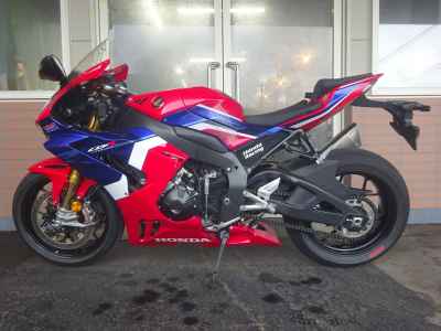 Honda CBR1000RR-R FB SP 2020