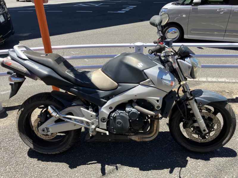 Suzuki GSR400 2007