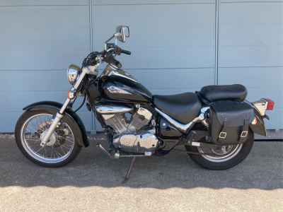 Suzuki Intruder 250LC