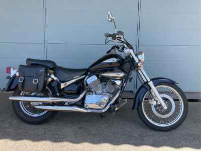 Suzuki Intruder 250LC