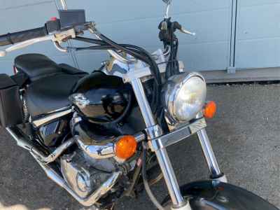 Suzuki Intruder 250LC