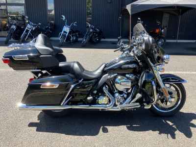 Harley-Davidson Electra Glide FLHTCU1690 2015