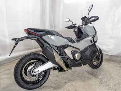 Honda X-Adv 750 2025