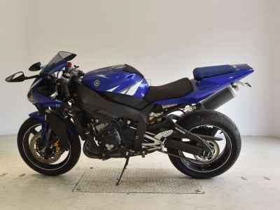 Yamaha YZF-R1