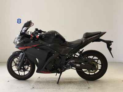Yamaha YZF-R25 2015