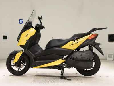 Yamaha XMAX 250