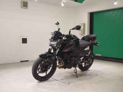 Kawasaki Z400 2025