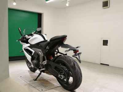 Triumph Daytona 660 2024