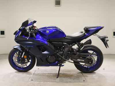 Yamaha YZF-R7 2025