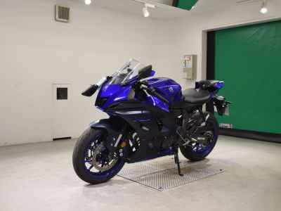 Yamaha YZF-R7 2025