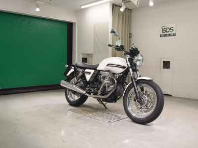 Moto Guzzi V7 Classic 2013