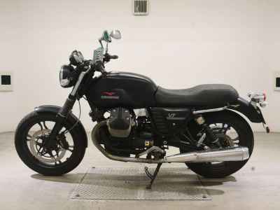 Moto Guzzi V7 Stone 2014