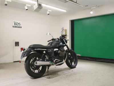 Moto Guzzi V7 Stone 2014